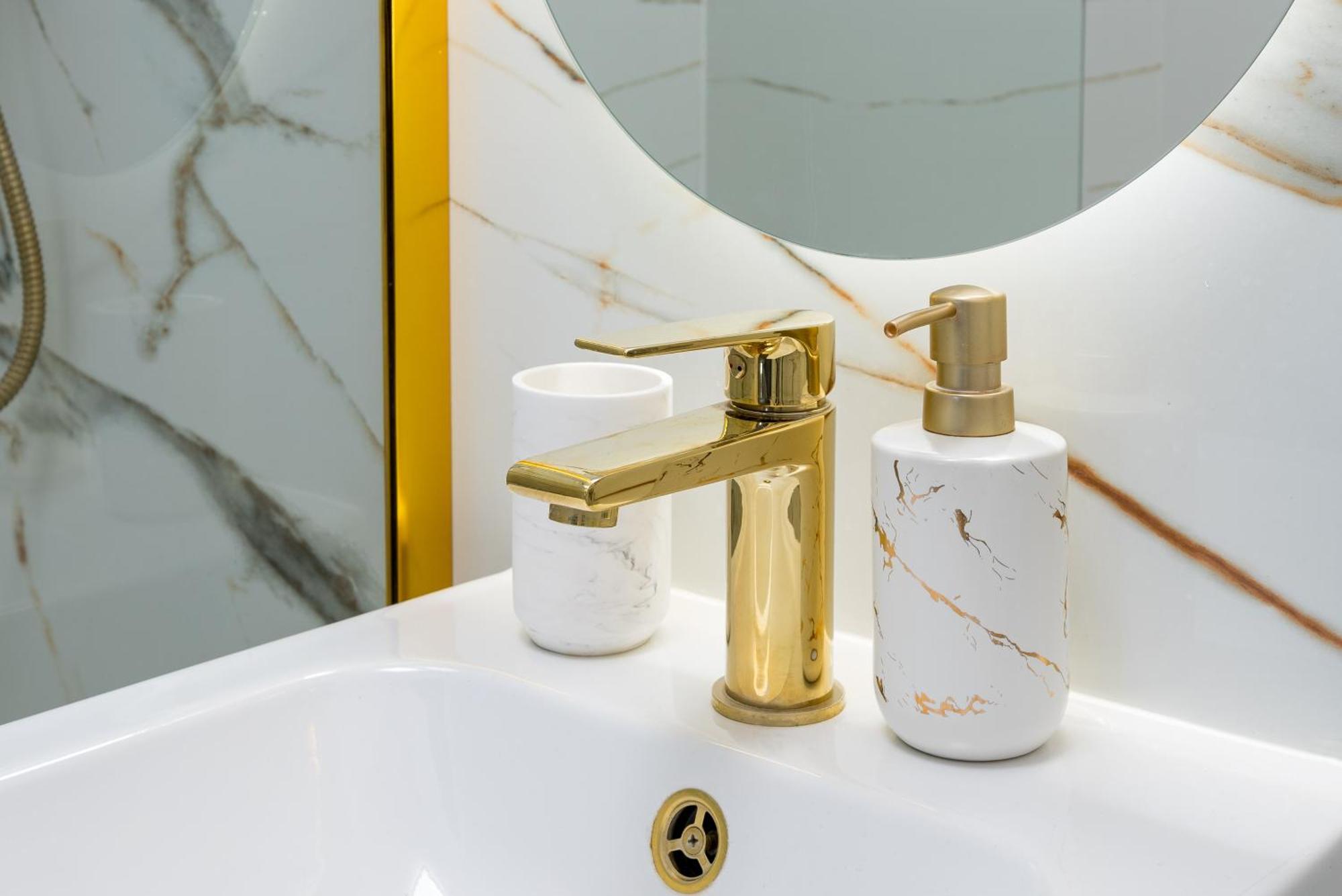 Gold Premium Central Suite 950 M To Central Station Parking 华沙 外观 照片